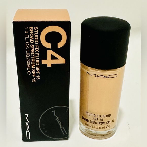 NEW! Mac Foundation Studio Fix Fluid Foundation SPF 15 C4 โค๏ธ๐๐๐ฅฐ - Picture 1 of 3